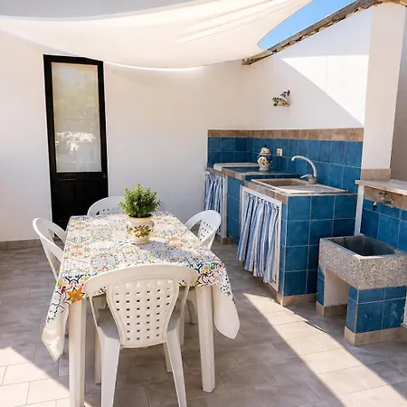 Holidays 4 *